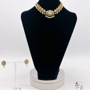 Elegant Kundan Pearl Chocker Set
