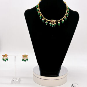 Green Floral Style Pendant Necklace Set