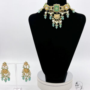 Magnificent Turquoise Choker Set