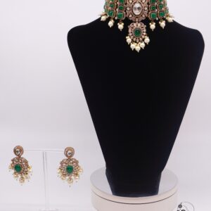 Anahita - Dreamy Kundan Bridal Necklace Set