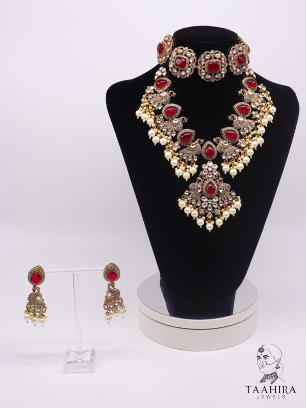 Charita - Eye-catching Kundan Bridal Choker Set
